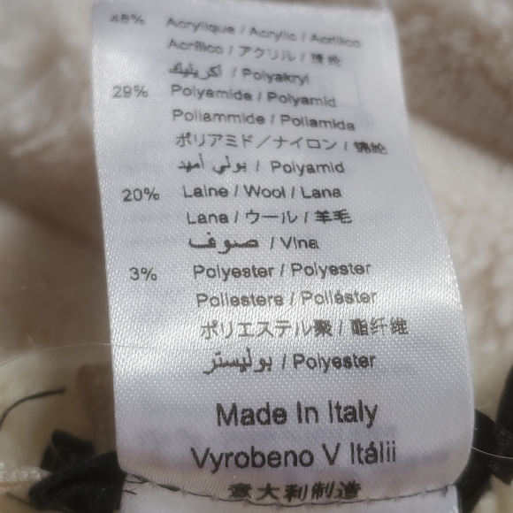 Made in Italy 🇮🇹 Wool Blend Pull Over Shawl - Picture 5 of 6